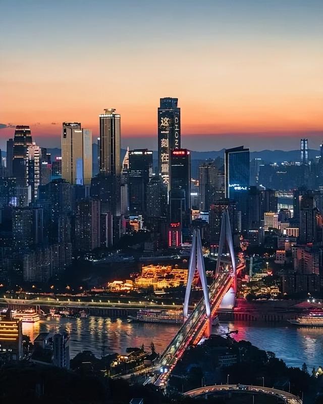 周末圈 | 8D重庆，打造“江崖街洞天”特色耍法