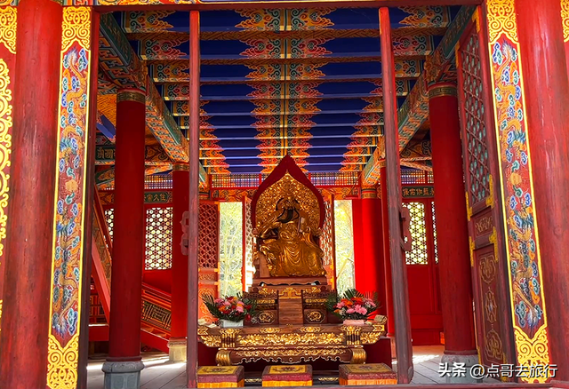 成都最不可低估的寺庙，金碧辉煌，充满皇家气度，公交可直达！