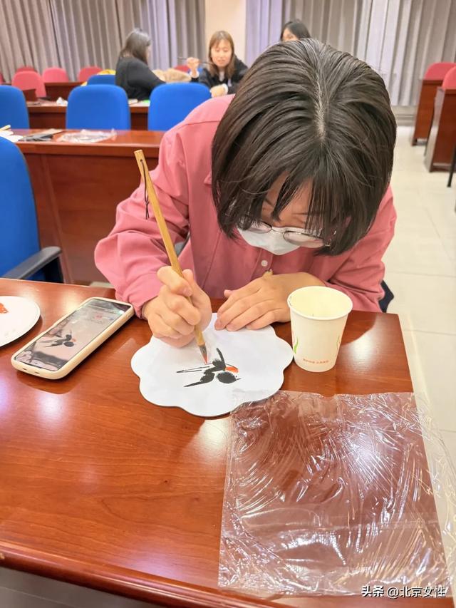 巧娘赋能促成长 非遗传承绽芳华 西城区妇联开展巧娘技能提升系列活动