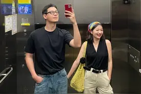 这对夫妻也太会穿了！老公模特身材，老婆打扮时髦洋气又酷飒图片