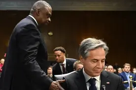 听证会上，为帮乌争取援助，布林肯和奥斯汀唱双簧图片