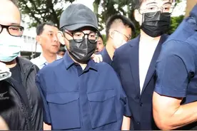 “随身持未成年女子性影像”，知名主持人被提起公诉！当红女星回应图片