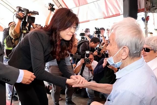 国台办果然没看错	，郑丽文真面目被彻底揭露！小算盘到此为止了