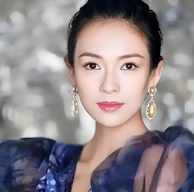 离婚不到3年，46岁章子怡再次传出喜讯，撕碎了汪峰仅剩的"体面"