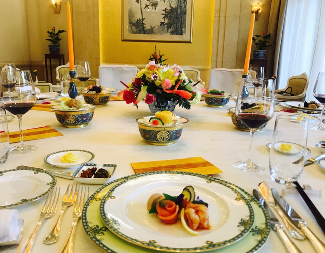 一文深度讲解人民大会堂和钓鱼台国宾馆：吃一顿国宴要多少