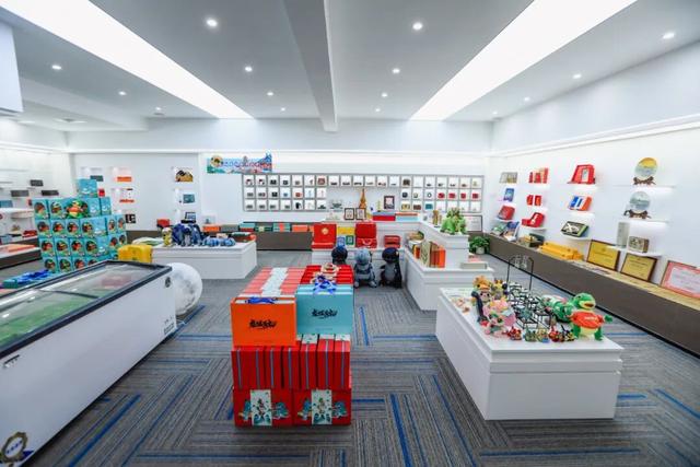 龙城有礼｜“恐龙家族公仔潮玩”荣获2025中国特色旅游商品大赛银奖