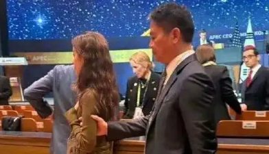 刘强东一句话暴露婚变传闻真相后，恶心一幕出现，奶茶妹妹太可怜