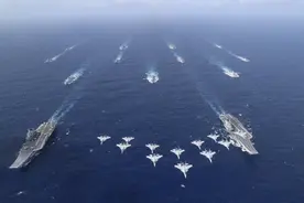 七问解棋局：中国双航母首次合练，意味着什么图片