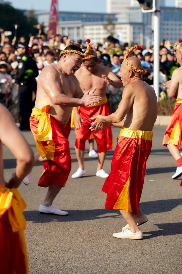火壶秀、烟花秀、鱼灯舞……首届蟳埔大游园重磅来袭，就等你来！