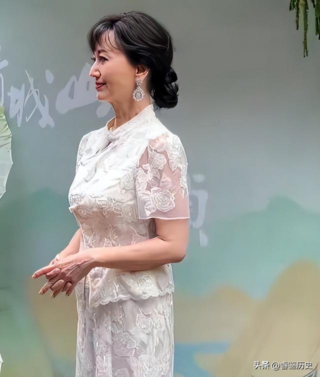 再多钱有什么用？72岁赵雅芝如今现状	，给所有中老年人提了个醒