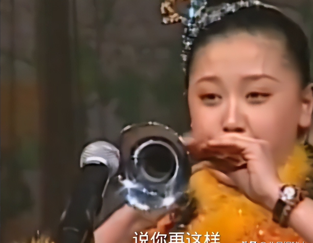 她曾是本山传媒第一美女，当红时被开除，如今与昔日判若两人