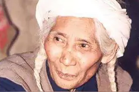 四川白毛女：躲在深山17年成为野人，下山后嫁生产队长，儿女双全图片