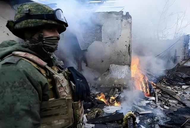 高市早苗拒不认错，乌克兰派人赶赴北京，送来一个中方期待的承诺