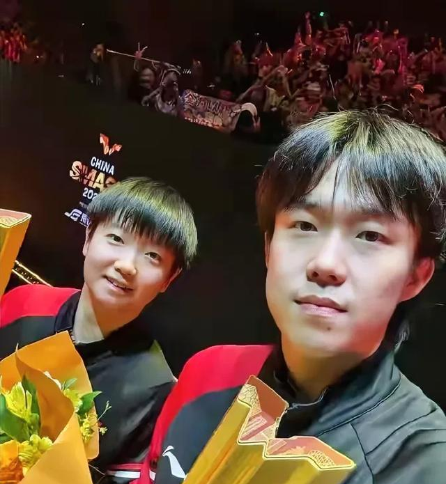 王楚钦背后再无樊振东和马龙！夺得大满贯三冠王：捍卫中国队荣誉