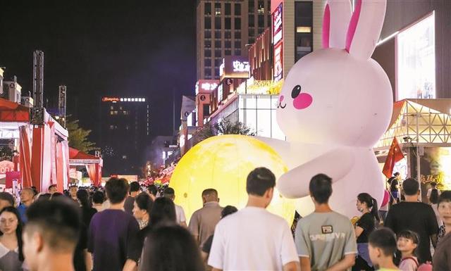 国庆中秋双节，龙华共接待游客145.55万人次