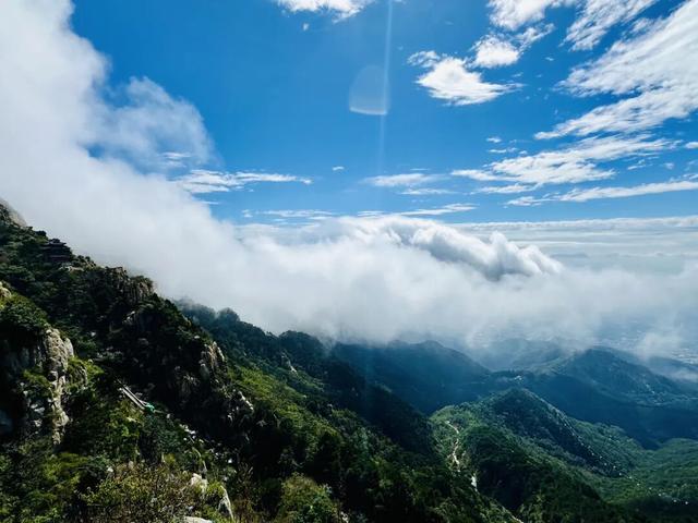 踏云登泰山，邂逅山间好时节