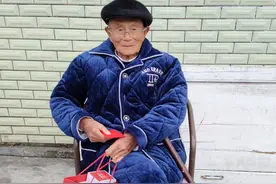 今年110岁！瑞安这位老人是浙江第一寿星，家人说他习惯早睡早起，爱干净喜欢散步图片