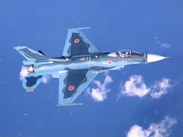 日本F-2战机：压了中国战机十几年，F-2战机到底是什么水平？