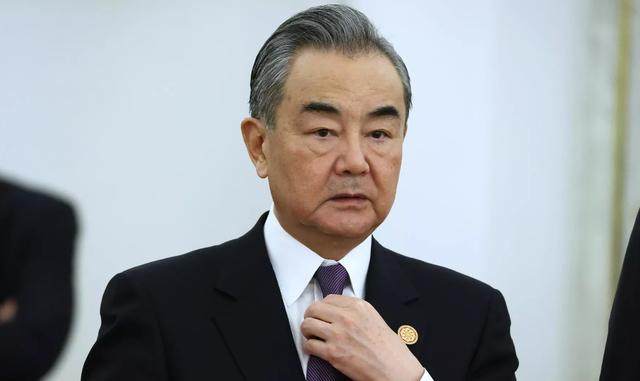 高市突然改口,称:有责任与中国对话建立良好关系，盼中方不计前嫌