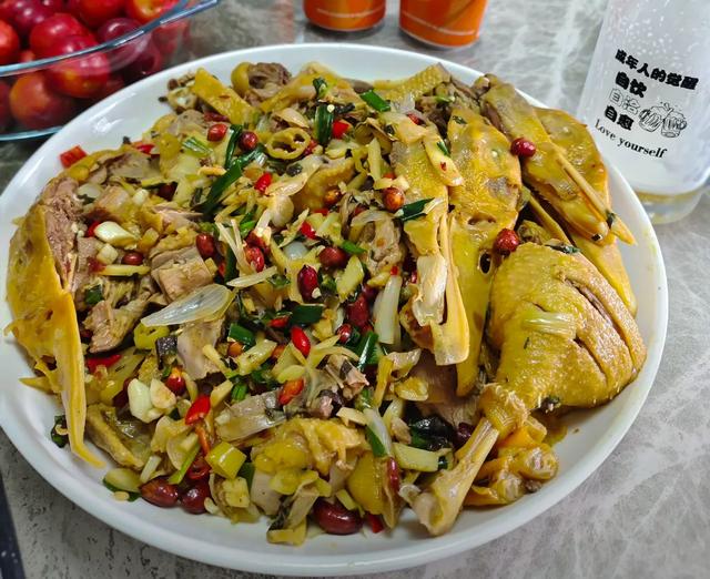 去了一趟广西柳州旅游，吃到了这8种特色美食，非常好吃！特喜欢