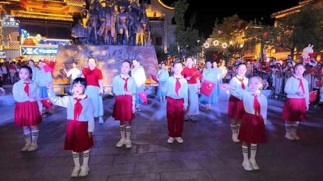 璀璨古城夜 一曲寄深情《我和我的祖国》响彻长汀古城