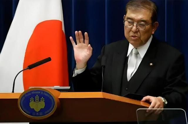 一觉醒来，欧盟日本全变卦了，特朗普解雇劳工局长，美国就业崩盘