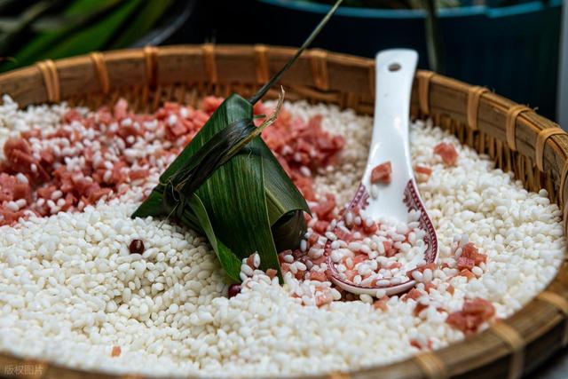 端午民俗最盛的 5 个水乡，适合全家人包粽赛舟，都热闹过瘾！