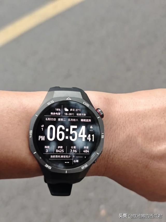 华为 WATCH 5 和 WATCH GT5 Pro 选哪个？不考虑eSIM ，有哪款更值？