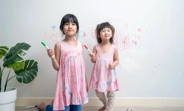 不要在小事上消耗孩子！越管越废？心理学家：这些事必须装瞎