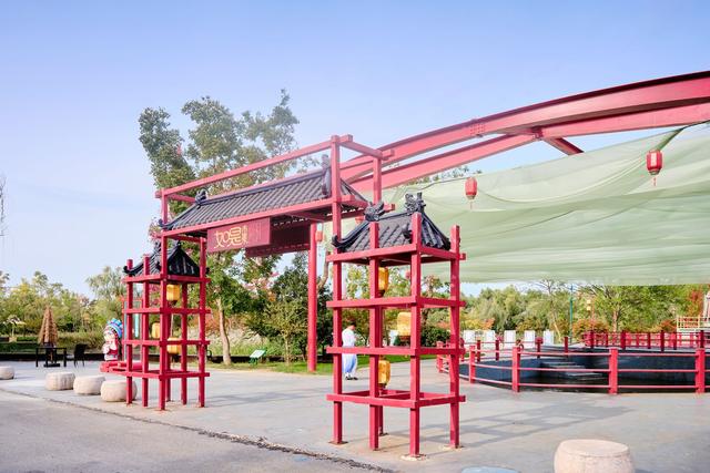 宿迁泗洪洪泽湖湿地，芦苇遍布，环境优美，一幅被秋天浸染的画卷