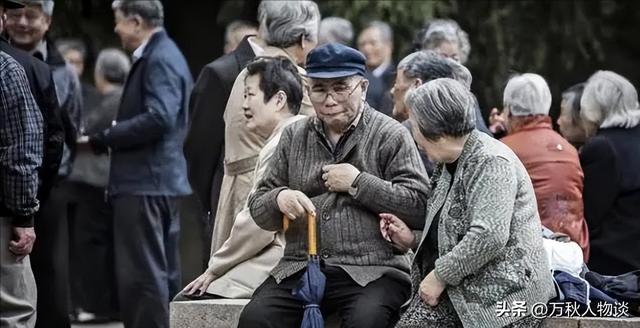 中国将迎来“死亡高峰期	”:一代人集体老去，人口天平彻底倾斜