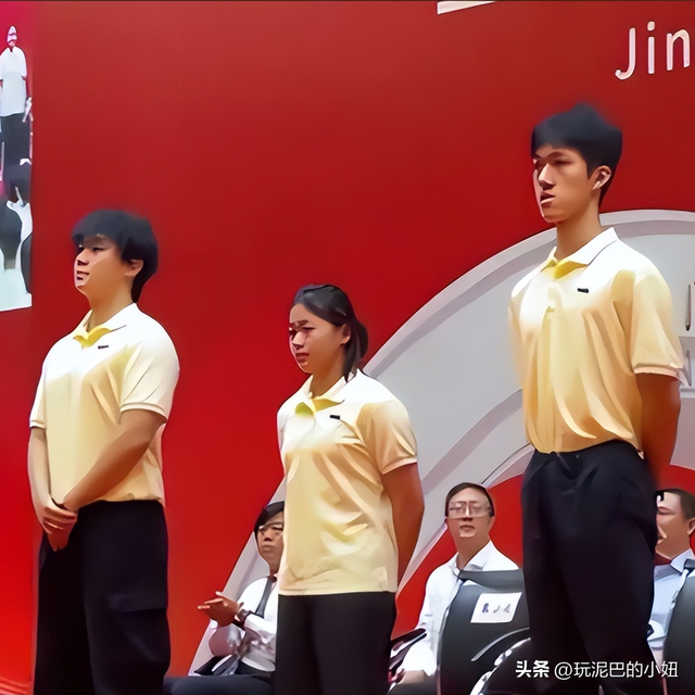 全红婵入学仅4天，被嘲发胖、没学历，官媒：退不退由她自己决定