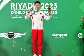 商丘姑娘李玥瑶世界武搏运动会摘金图片