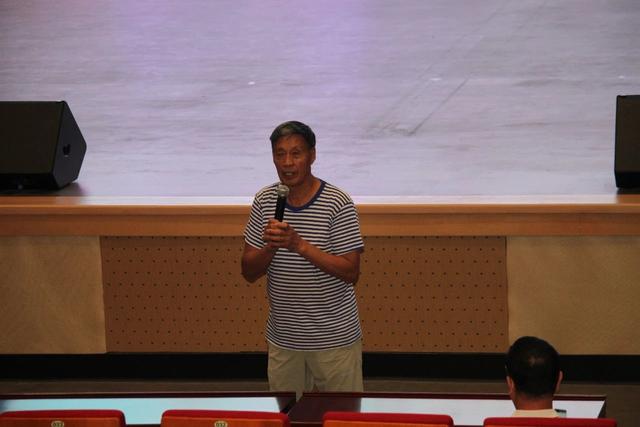 走进校园收获多·旅游文化展风采