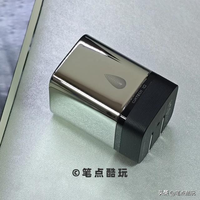 又给三体人立碑？酷态科10号Mini：更小、更好用的120W三口充电器