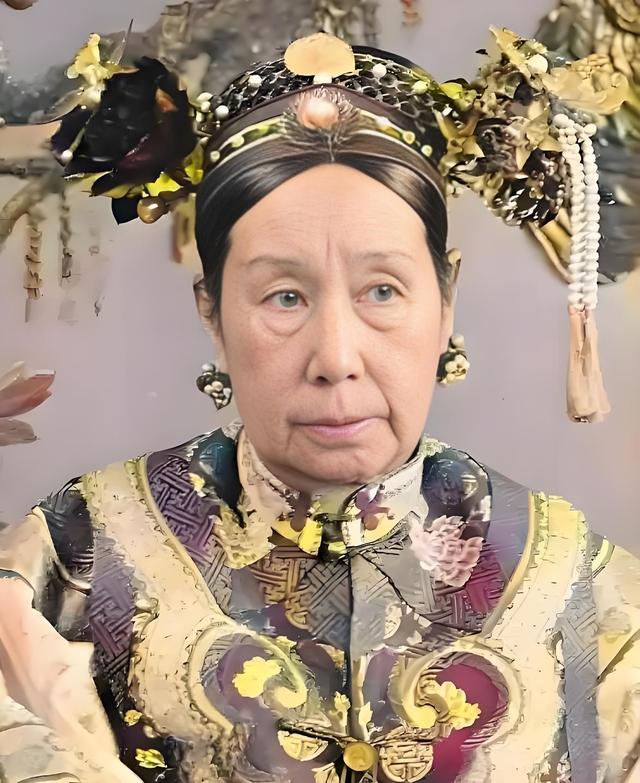 清朝灭亡后，李莲英姐姐才敢说出实情：慈禧其实不是病死的！