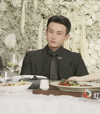 你俩不对劲，怎么戏外也这么好磕？原地结婚吧！