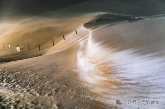 【敦煌第二场雪】月牙泉风雪交加景致极为震撼