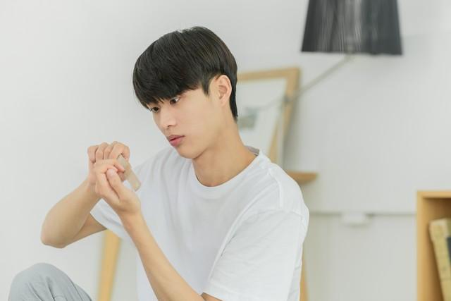 男孩的“一键成熟”，是心碎的声音