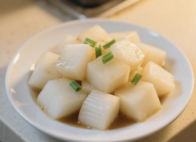 丝瓜大量上市！提醒：二者万不可同吃，夏天正吃丝瓜时，牢记禁忌