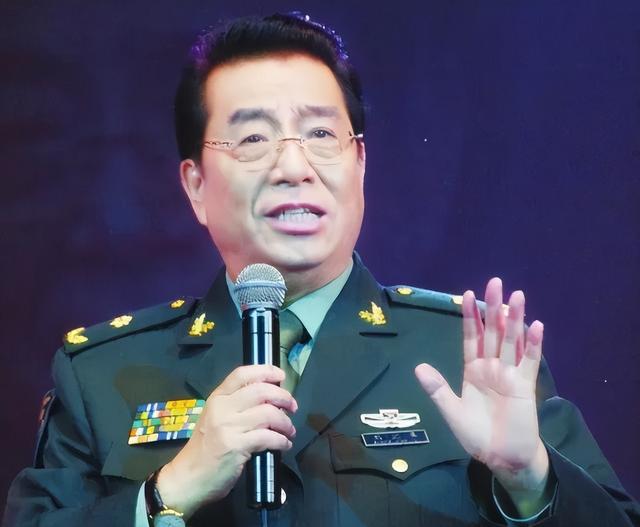 钱再多有什么用？87岁李双江一家4口的现状，给所有男人提了个醒