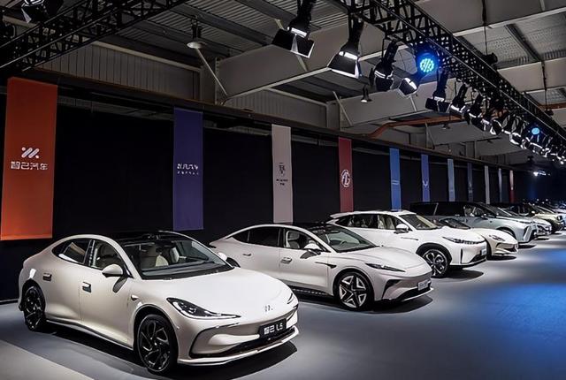 日媒：给中国50年也造不出日本发动机！马斯克：中国车企值得尊重