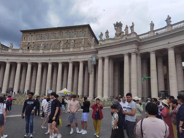 全球最小袖珍国：20分钟就能游览全国，却富得流油，渴望中国原谅