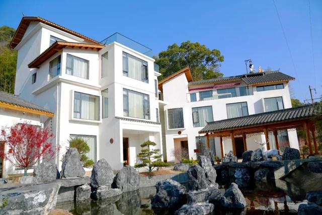 文旅项目看变化 全域旅游强信心：庐山景区联合党委开展“庐山市经济社会高质量发展‘看变化’活动”