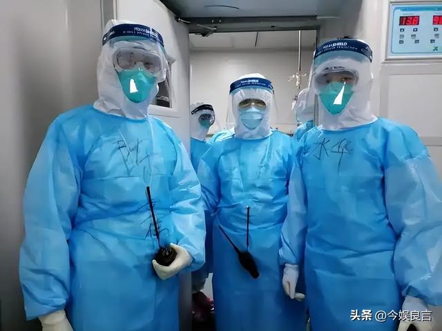 底裤被扒光！女护士夺冠，几乎每个月都在参赛，评论区被骂关闭