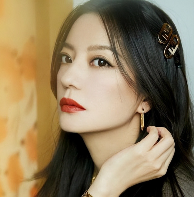 封杀四年	，49岁赵薇突传消息，因胃癌去世传闻5个月前就真相大白