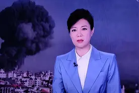 央视主持人李文静，直播中门牙掉落，她的反应堪称素养天花板图片