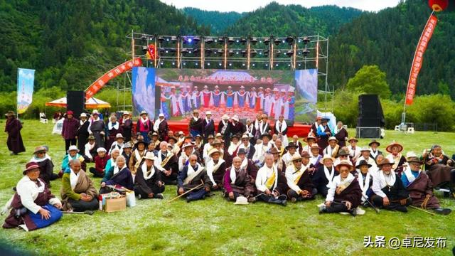 在江迭公路上，探秘百岁老人的长寿密码