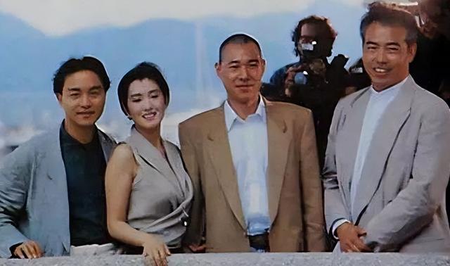 陈凯歌前妻洪晃晒京郊院子，空地上百平	，爱马仕被她拍出廉价感