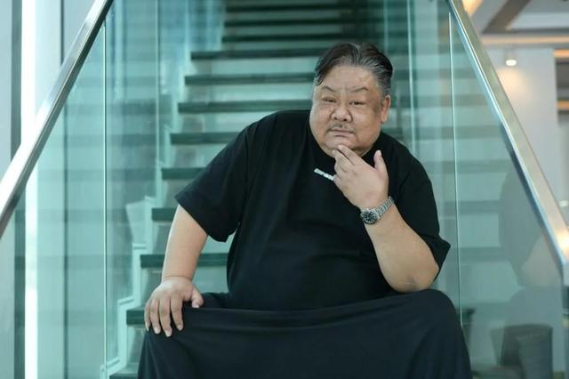 突发！曝61岁知名演员赌博输光家产、欠百亿巨债跑路，本人否认